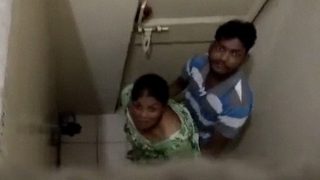 Desi Guy Caught Fucking Randi Toilet